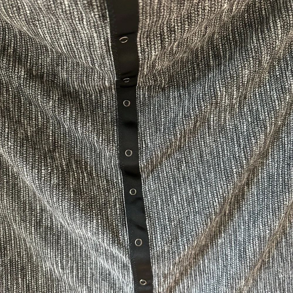 lululemon athletica questions leave